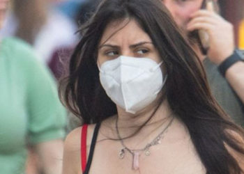 İngiltere’de vaka sayıları Şubat’tan bu yana ilk kez 5 gün üst üste düşüş kaydetti