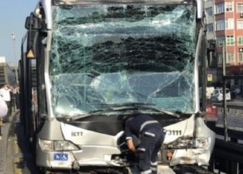 İstanbul’da metrobüs kazası: 24 yaralı