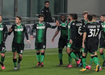 İtalya Futbol Federasyonu, yeşil renkli forma giymeyi yasakladı