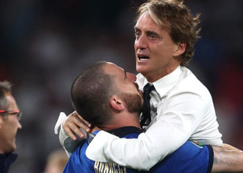 İtalya teknik direktörü Mancini: Mutlu ve gururluyuz; bu şampiyonluğu tüm İtalyanlara armağan ediyoruz"