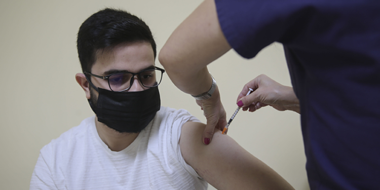 Şanlıurfa'da, aşı yaptıran gençlere kura ile hediyeler verilecek