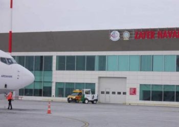 ‘Cebimizden 5 kuruş çıkmayacak diyorlardı, 208 milyon Euro çıkacak, bu para ile 5 havalimanı yapılırdı’