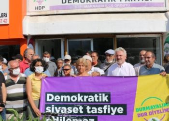 ‘Milyonların iradesini parti binalarını kurşunlayarak kıramazsınız’