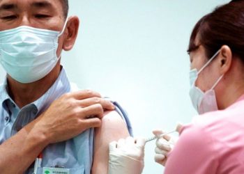 Japonya: Askıya alınan Moderna aşısını yaptıran 2 kişi hayatını kaybetti