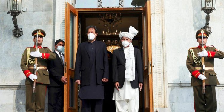 Afganistan’da Taliban’ın giderek güç kazanmasında komşu ülke Pakistan’ın rolü var mı ?