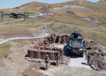 İran sınır hattında yasa dışı göçe karşı örülmesi planlanan duvar inşaası ne durumda?