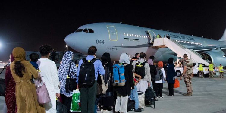 Fransa’nın Afganistan’dan tahliye ettiği Afgan mülteciye 10 ay ertelenmiş hapis cezası