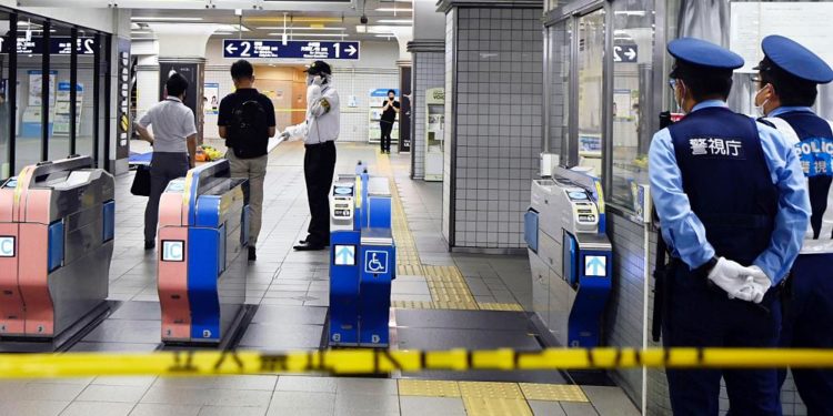 Tokyo’da bıçaklı saldırı: 10 kişi yaralandı, zanlı ‘mutlu kadınları öldürmek istiyorum’ dedi