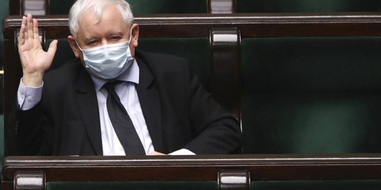 AB’nin baskısı artınca Polonya geri adım attı; hakimler yasasını değiştirme sözü verdi