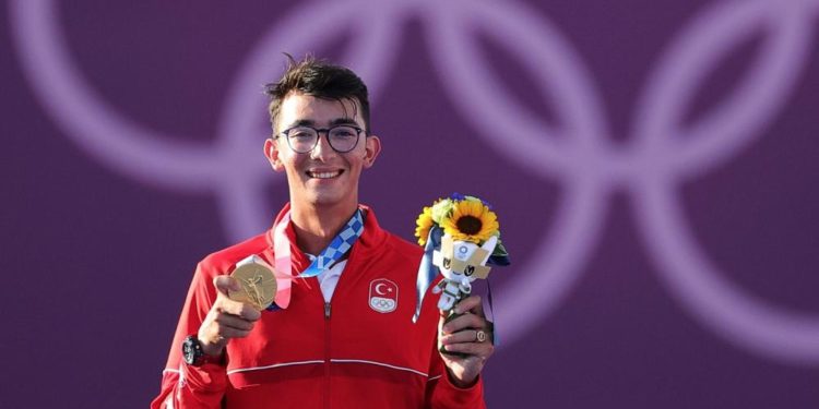 2020 Tokyo Olimpiyat Oyunları’nda madalya alan sporculara verilen çiçekler neyi temsil ediyor?