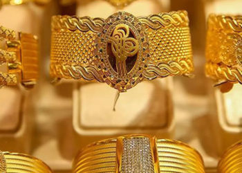 120 bin TL'lik ziynet eşyası çalıp su dolu sürahi bıraktılar