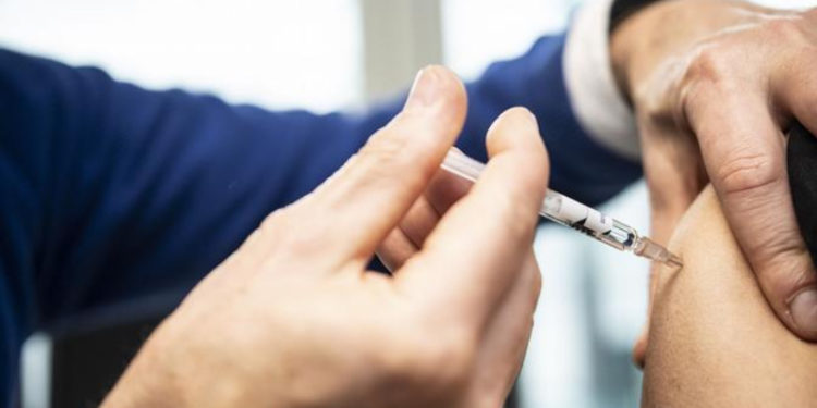 Salgın yönetiminde yeni açmaz: Aşı yokluğu