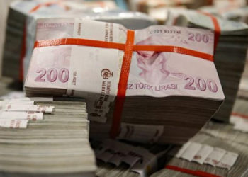 İsimleri açıklanmayan dört turizm şirketinin 7.8 milyar TL; iki enerji şirketinin 5.3 milyar TL borcu yeniden yapılandırıldı