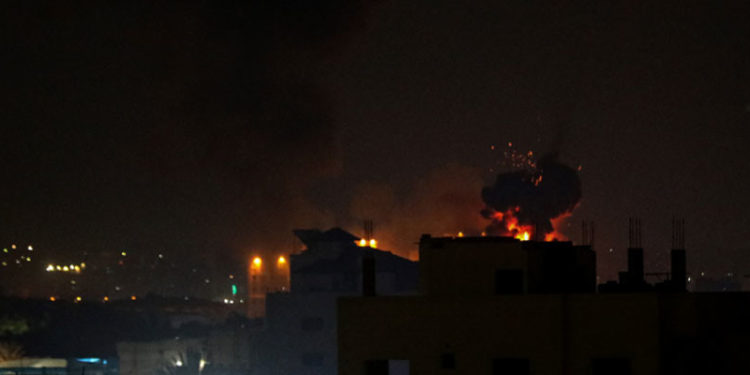 İsrail ordusundan Gazze Şeridi'ne hava saldırısı