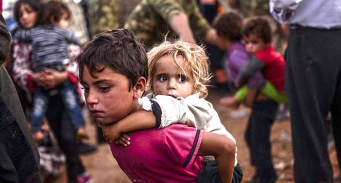 215 aydın açıklama yaptı: Sığınmacılık insan hakları sorunudur!