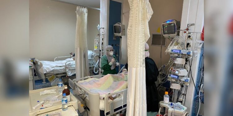 80 yaşındaki yoğun bakım hastası: Hastanelere düşmemek için herkes aşısını olsun