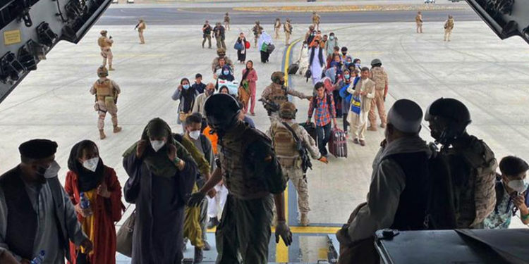9 bin insan Afganistan’dan tahliye edildi