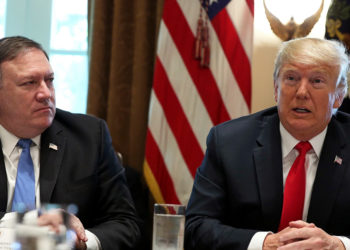 ABD Dışişleri Bakanlığı, Japonya'nın Pompeo'ya hediye ettiği 5 bin 800 dolarlık viskiyi arıyor