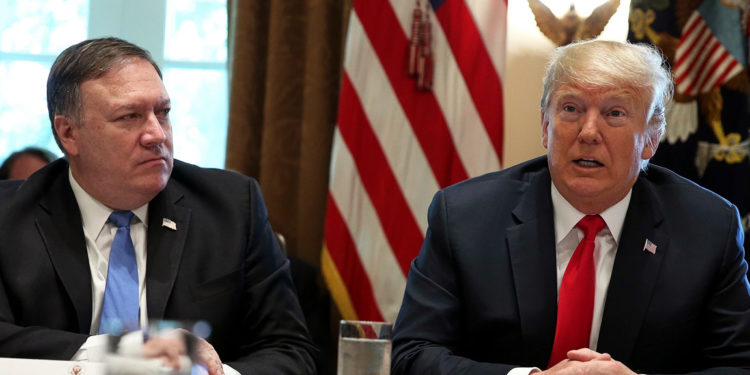 ABD Dışişleri Bakanlığı, Japonya'nın Pompeo'ya hediye ettiği 5 bin 800 dolarlık viskiyi arıyor