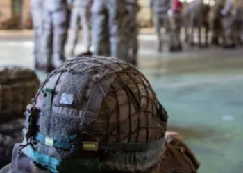 ABD askerleri Afganistan'a uçarken Taliban, Kabil'e 70 kilometre uzaktaki stratejik şehri ele geçirdi