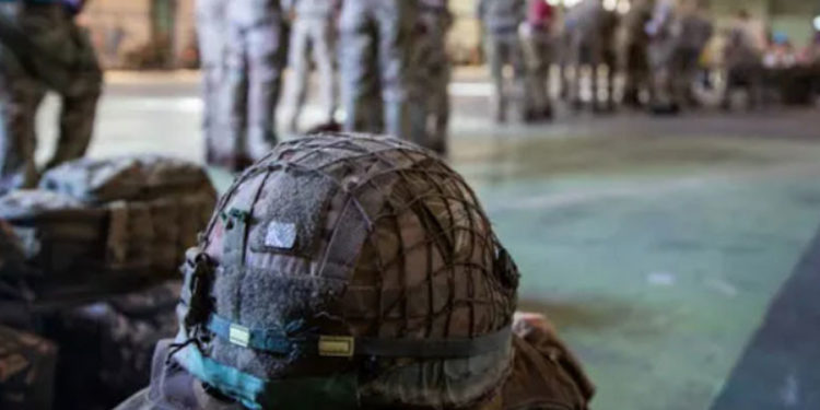 ABD askerleri Afganistan'a uçarken Taliban, Kabil'e 70 kilometre uzaktaki stratejik şehri ele geçirdi