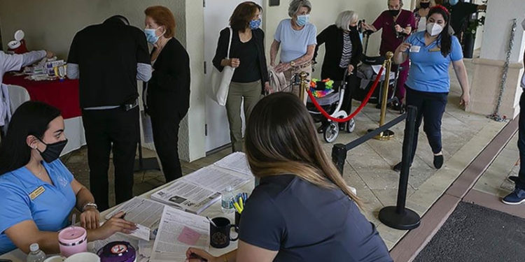 ABD, çalışanları aşı yaptırmayan bakımevlerine fon vermeyi kesecek