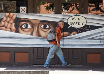 ABD'de maske düzenlemelerini yasaklayan Texas Valisi Kovid-19'a yakalandı