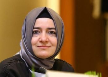 AKP'li Kaya, İBB'yi hedef almak isterken AKP'yi eleştirdi