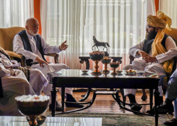 Afgan siyasiler, Kabil'de üst düzey Taliban liderleriyle görüştü