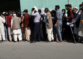 Afganistan'da son dönemde yüz binlerce kişi Türk vizesine başvurdu