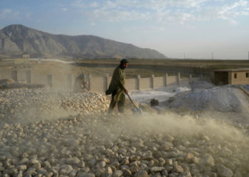 Afganistan'da yaklaşık 1 trilyon dolar değerindeki maden rezervleri yeniden gündemde