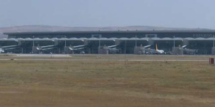 Afganistan'dan tahliye edilen TSK personelini taşıyan ikinci uçak da Ankara Esenboğa Havalimanı'na indi