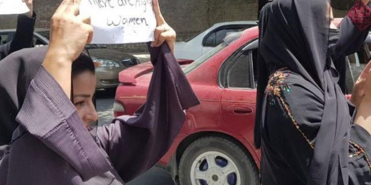 Afganistanlı kadınlar:Hiçbir ülke de Taliban’ı tanımasın