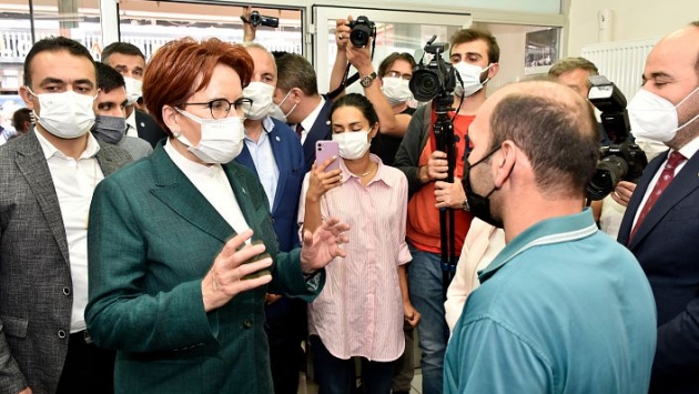 Akşener: Göçmenlerle dövüşmek yerine iktidarın yanlışlığı üzerinde durmak gerek