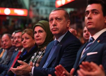 Akın İpek, Melih Gökçek’i misafirliğe gittiği evi soyan hırsıza benzetti