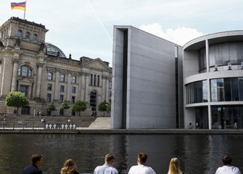 Alman Robert Koch Enstitüsü: Salgında 4'üncü dalganın başladığını görüyoruz