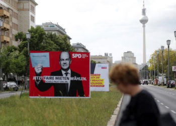 Almanya'da Sosyal Demokratlar, 15 sene sonra ilk kez muhafazakar bloğun önüne geçti