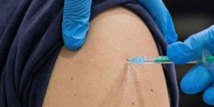 Almanya'da bir hemşirenin 8 binden fazla kişiye salin solüsyonu enjekte ettiği ortaya çıktı