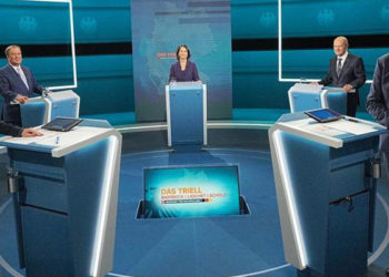 Almanya'da üç siyasi partinin adayı televizyonda karşı karşıya geldi
