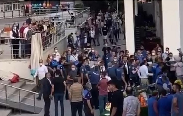 Ankara’da ‘ezik şeftali’ kavgası: 4 yaralı, 13 gözaltı