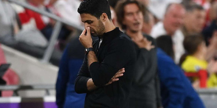 Arsenal taraftarının sabrı taştı: Arteta dışarı!