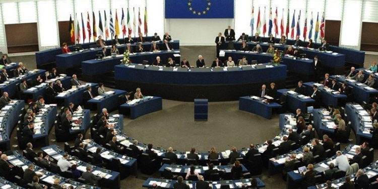 Avrupa Parlamentosu: Afgan kadınları ve kız çocuklarını etkileyecek bir insani krize göz yummamalıyız