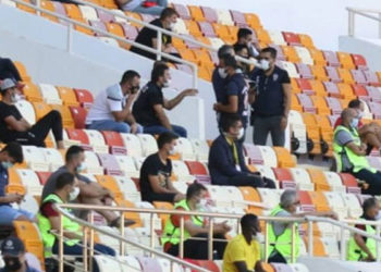 Aşı olmayanlar lig maçlarına bilet almak için PCR testi olmak zorunda