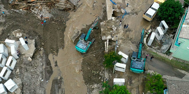 Bartın Valiliği: Sel nedeniyle 13 köprü yıkık durumda; yıkık, acil yıkılacak ve ağır hasarlı 45 yapı var