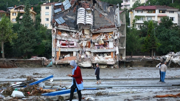 Batı Karadeniz'deki sel felaketinde son durum: 17 can kaybı