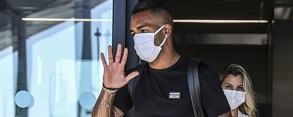 Beşiktaş Brezilyalı futbolcu Alex Teixeira ile sözleşme imzaladı