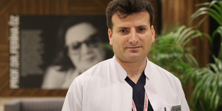 Bilim Kurulu üyesinden ‘Sinovac’ itirafı: İki doz aşılı yoğun bakım hasta sayısı artıyor