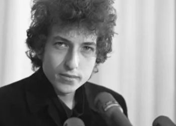 Bob Dylan hakkında 12 yaşındaki bir kız çocuğuna cinsel istismarda bulunduğu iddiasıyla dava açıldı