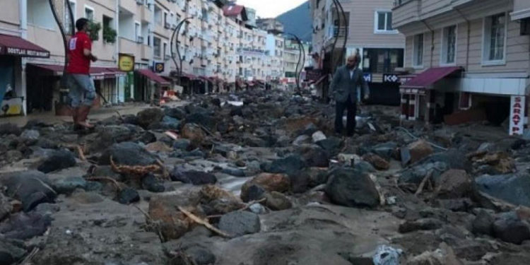 Bozkurt'ta esnaf fatura erteleme ve kredi desteği yerine yardım istiyor