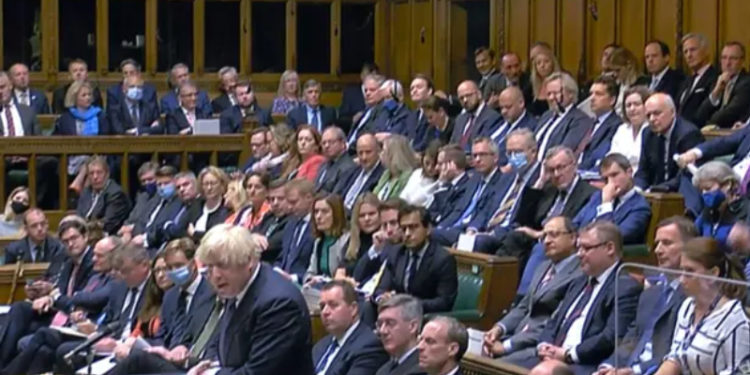 Britanya Başbakanı Johnson: ABD çıktıktan sonra Afganistan'da kalamazdık